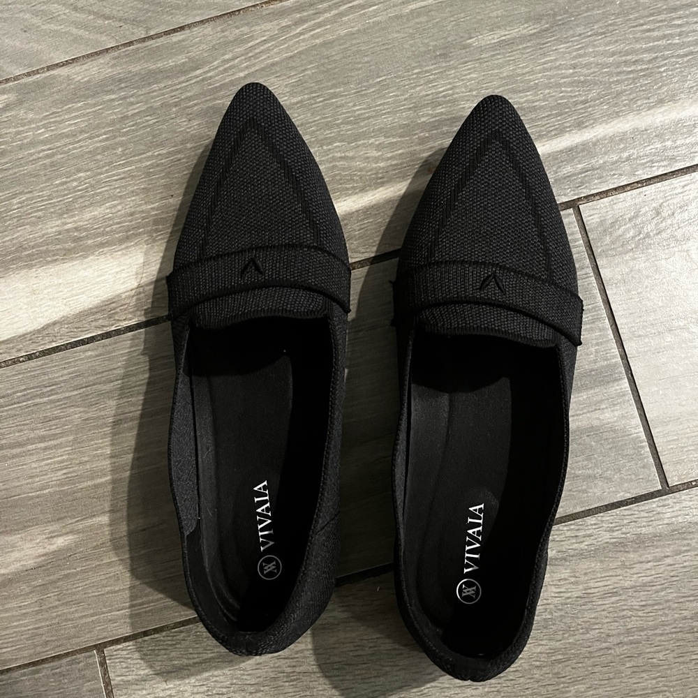 Vivaia Pointed Toe Loafers (Amelia 2.0) Navy and black